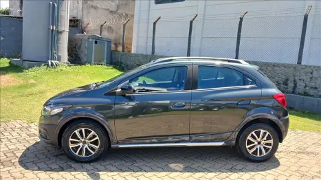 CHEVROLET Onix Hatch 1.4 4P FLEX ACTIV AUTOM�TICO, Foto 5