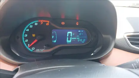 CHEVROLET Onix Hatch 1.4 4P FLEX ACTIV AUTOM�TICO, Foto 6