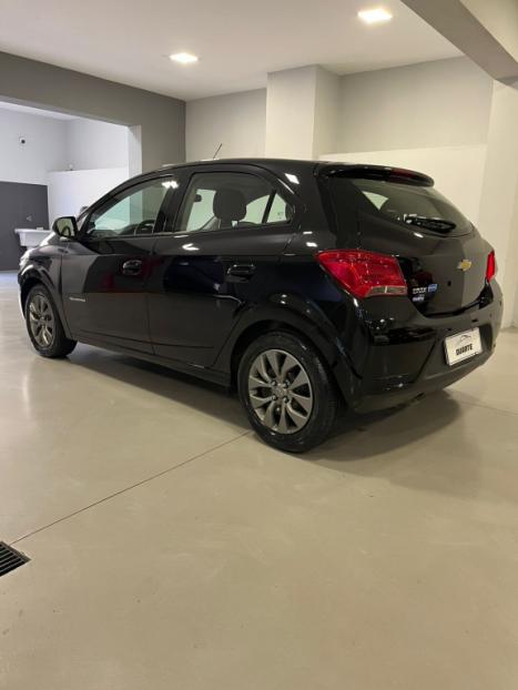 CHEVROLET Onix Hatch 1.4 4P FLEX ADVANTAGE AUTOM�TICO, Foto 6