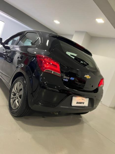 CHEVROLET Onix Hatch 1.4 4P FLEX ADVANTAGE AUTOM�TICO, Foto 8