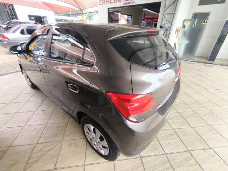 CHEVROLET Onix Hatch 1.4 4P FLEX LT, Foto 4