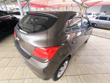 CHEVROLET Onix Hatch 1.4 4P FLEX LT, Foto 5