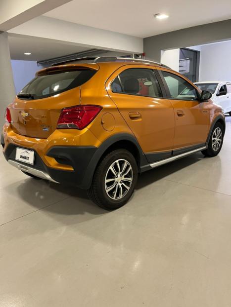 CHEVROLET Onix Hatch 1.4 4P FLEX ACTIV AUTOM�TICO, Foto 4