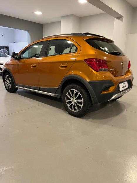 CHEVROLET Onix Hatch 1.4 4P FLEX ACTIV AUTOM�TICO, Foto 5