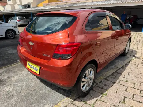 CHEVROLET Onix Hatch 1.0 4P FLEX LT LOLLAPALOOZA, Foto 5