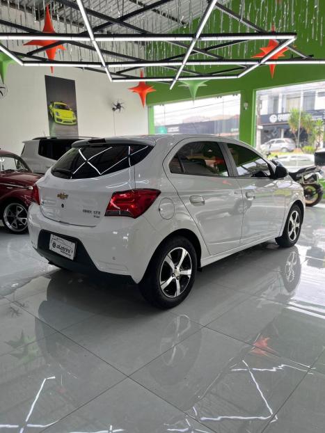 CHEVROLET Onix Hatch 1.4 4P FLEX LTZ AUTOM�TICO, Foto 3