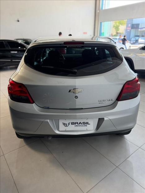 CHEVROLET Onix Hatch 1.4 4P FLEX LTZ AUTOM�TICO, Foto 11