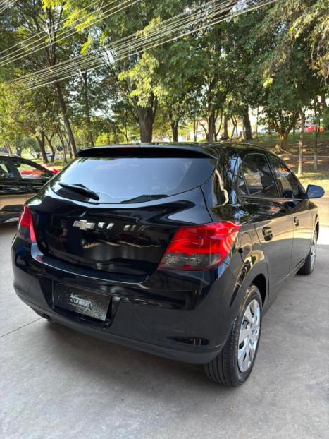CHEVROLET Onix Hatch 1.4 4P FLEX LT, Foto 5