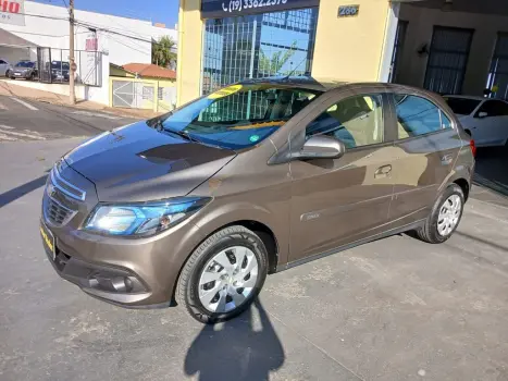 CHEVROLET Onix Hatch 1.4 4P FLEX LT AUTOM�TICO, Foto 2