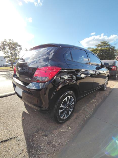 CHEVROLET Onix Hatch 1.4 4P FLEX LTZ, Foto 5