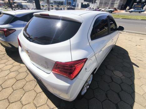 CHEVROLET Onix Hatch 1.4 4P FLEX LT, Foto 5