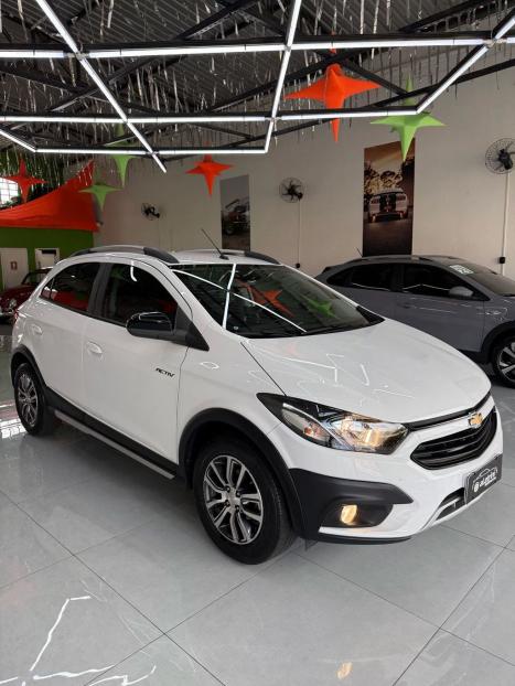 CHEVROLET Onix Hatch 1.4 4P FLEX ACTIV AUTOM�TICO, Foto 2