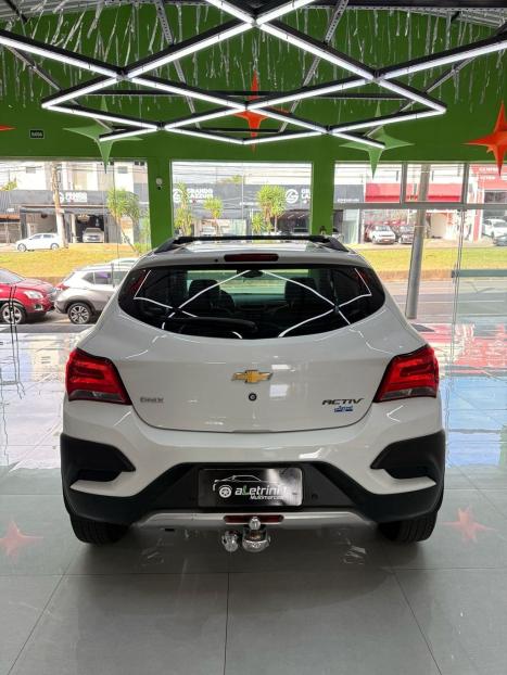 CHEVROLET Onix Hatch 1.4 4P FLEX ACTIV AUTOM�TICO, Foto 3