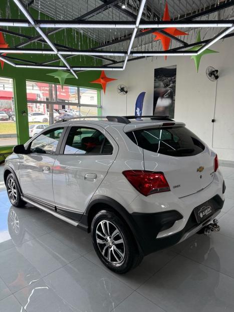 CHEVROLET Onix Hatch 1.4 4P FLEX ACTIV AUTOM�TICO, Foto 7