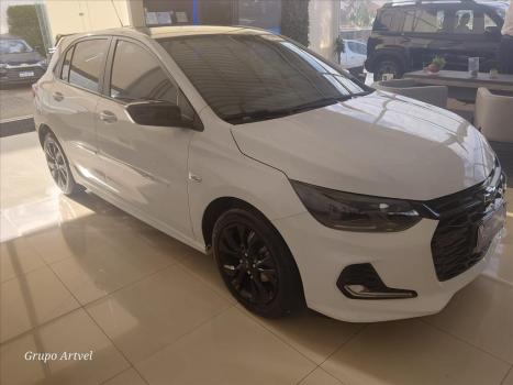 CHEVROLET Onix Hatch 1.0 12V 4P FLEX RS TURBO AUTOM�TICO, Foto 2