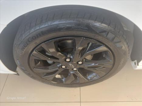 CHEVROLET Onix Hatch 1.0 12V 4P FLEX RS TURBO AUTOM�TICO, Foto 11