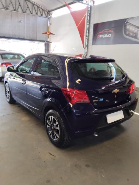 CHEVROLET Onix Hatch 1.0 4P FLEX LT, Foto 2
