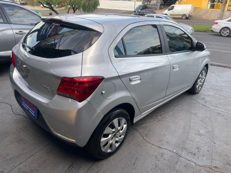 CHEVROLET Onix Hatch 1.4 4P FLEX LT, Foto 8