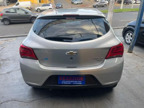 CHEVROLET Onix Hatch 1.4 4P FLEX LT, Foto 12