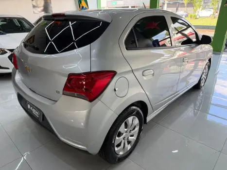 CHEVROLET Onix Hatch 1.0 4P FLEX LT, Foto 15