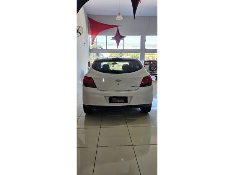 CHEVROLET Onix Hatch 1.4 4P FLEX LT, Foto 3