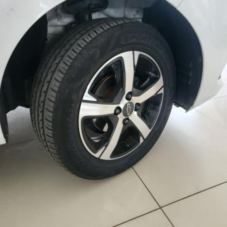 CHEVROLET Onix Hatch 1.4 4P FLEX LT, Foto 3