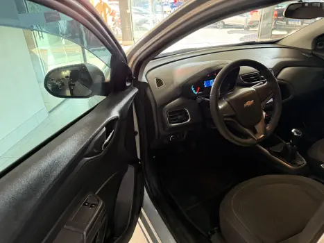 CHEVROLET Onix Hatch 1.4 4P FLEX LT, Foto 2