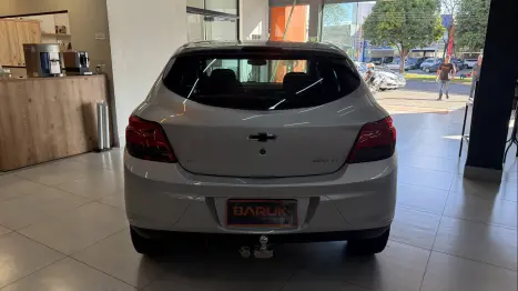 CHEVROLET Onix Hatch 1.4 4P FLEX LT, Foto 3