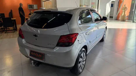 CHEVROLET Onix Hatch 1.4 4P FLEX LT, Foto 7