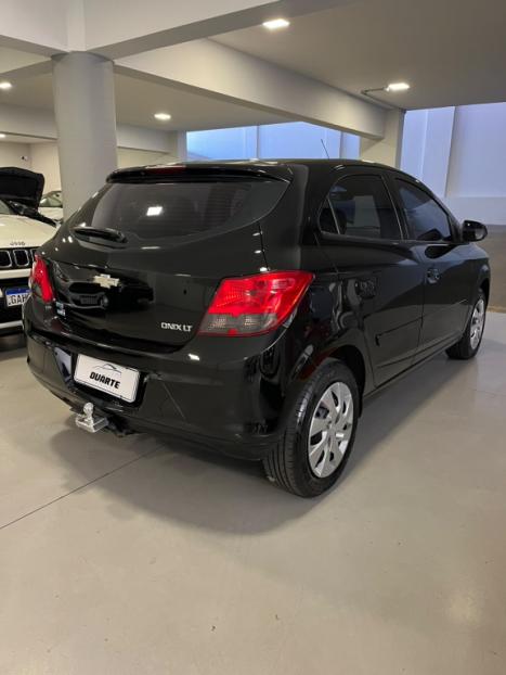CHEVROLET Onix Hatch 1.4 4P FLEX LT AUTOM�TICO, Foto 4