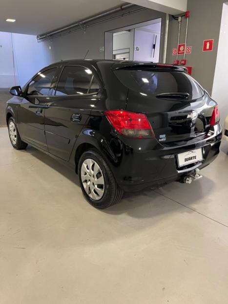 CHEVROLET Onix Hatch 1.4 4P FLEX LT AUTOM�TICO, Foto 6