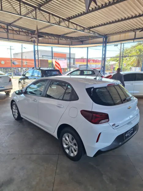 CHEVROLET Onix Hatch 1.0 12V 4P FLEX PLUS TURBO AUTOM�TICO, Foto 5