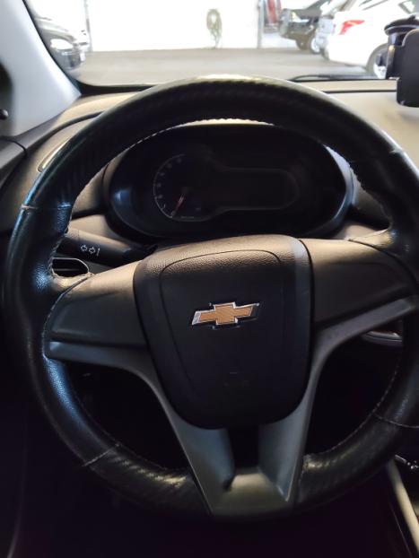 CHEVROLET Onix Hatch 1.4 4P FLEX LT, Foto 5