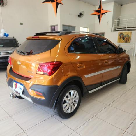 CHEVROLET Onix Hatch 1.4 4P FLEX ACTIV AUTOM�TICO, Foto 10