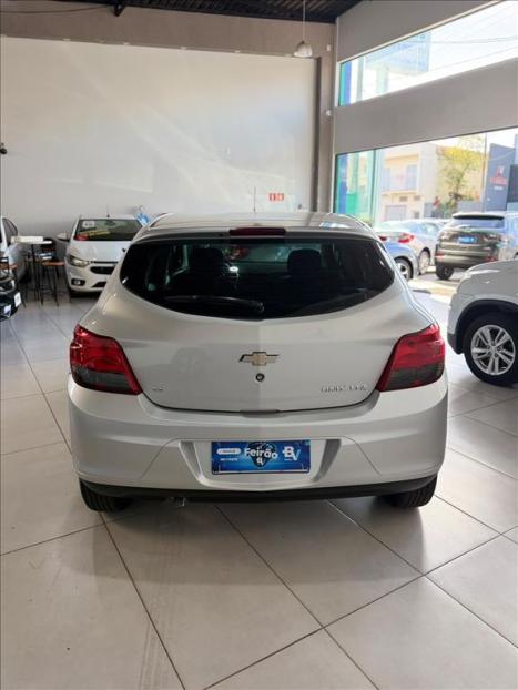 CHEVROLET Onix Hatch 1.4 4P FLEX LTZ, Foto 9