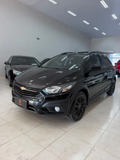CHEVROLET Onix Hatch 1.4 4P FLEX ACTIV AUTOM�TICO, Foto 3