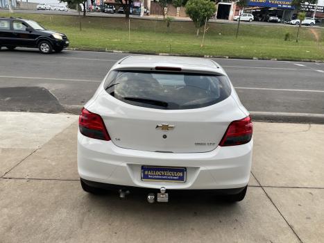 CHEVROLET Onix Hatch 1.4 4P FLEX LTZ, Foto 7