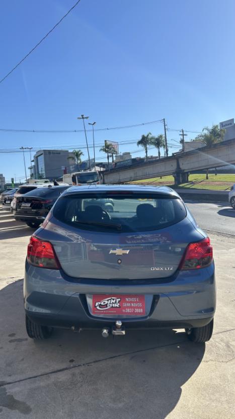 CHEVROLET Onix Hatch 1.4 4P FLEX LTZ AUTOM�TICO, Foto 2
