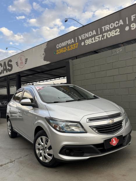 CHEVROLET Onix Hatch 1.4 4P FLEX LT, Foto 2