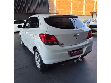 CHEVROLET Onix Hatch 1.4 4P FLEX LT, Foto 6