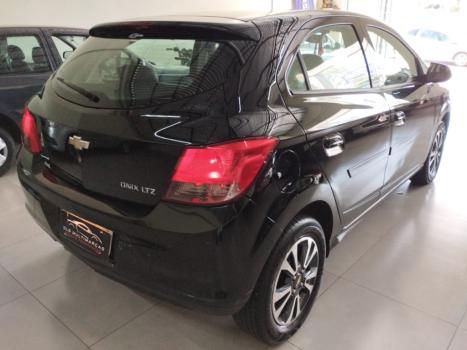 CHEVROLET Onix Hatch 1.4 4P FLEX LTZ AUTOM�TICO, Foto 3