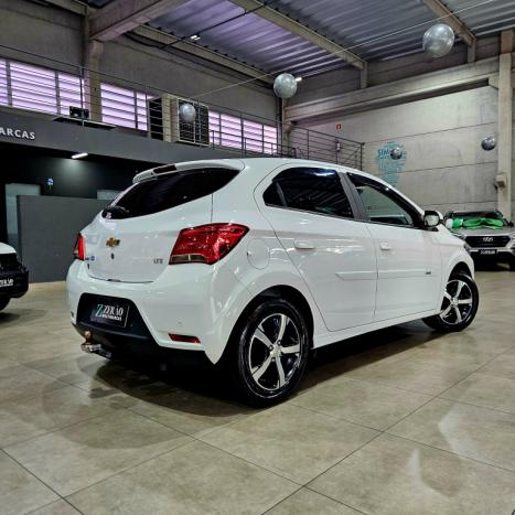 CHEVROLET Onix Hatch 1.4 4P FLEX LTZ AUTOM�TICO, Foto 4