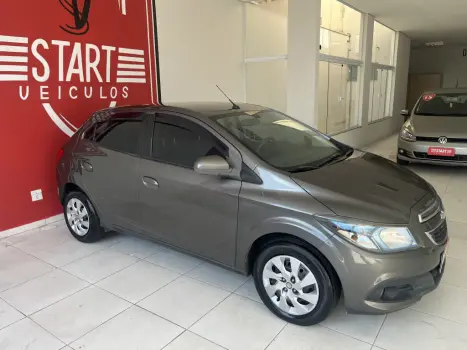 CHEVROLET Onix Hatch 1.4 4P FLEX LT, Foto 5