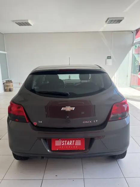 CHEVROLET Onix Hatch 1.4 4P FLEX LT, Foto 8