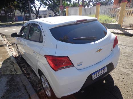 CHEVROLET Onix Hatch 1.4 4P FLEX LT AUTOM�TICO, Foto 3