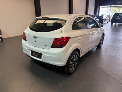 CHEVROLET Onix Hatch 1.4 4P FLEX LTZ, Foto 8