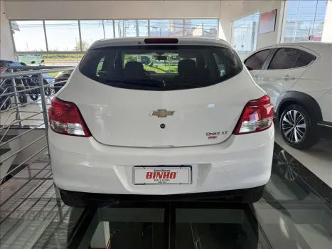 CHEVROLET Onix Hatch 1.0 4P FLEX LT, Foto 4