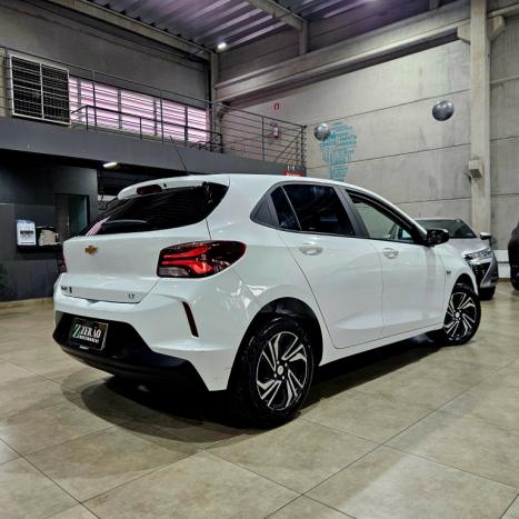 CHEVROLET Onix Hatch 1.0 12V 4P FLEX LT, Foto 4