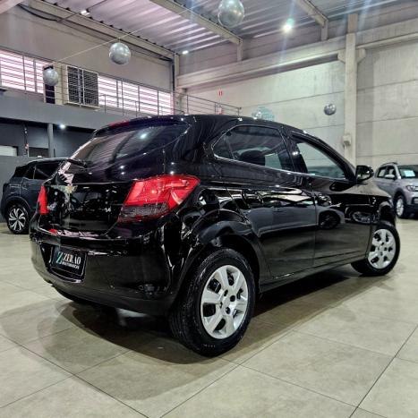 CHEVROLET Onix Hatch 1.4 4P FLEX LT, Foto 4
