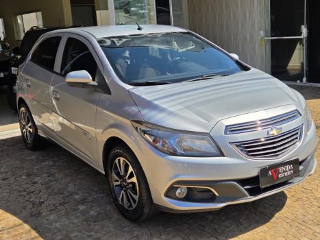 CHEVROLET Onix Hatch 1.4 4P FLEX LTZ, Foto 2